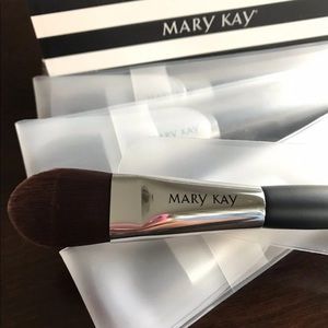 Mary Kay Liquid Foundation Brush